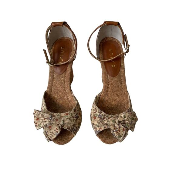 Unisa Wedge Floral Cork Peep Toe Neutral Tan 7 GUC - Picture 2 of 10